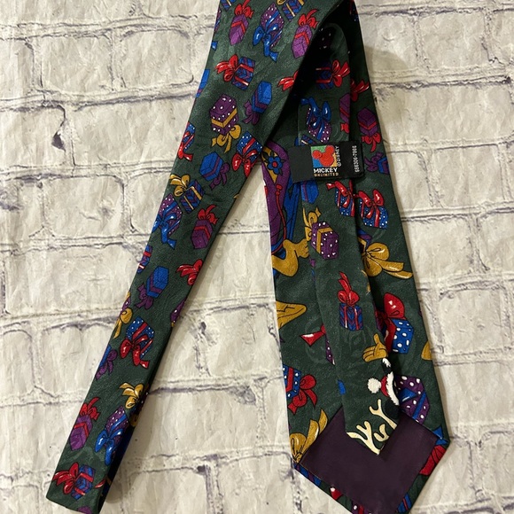 DISNEY MICKEY UNLIMITED VINTAGE MADE IN KOREA CHRISTMAS TIE - Picture 4 of 7